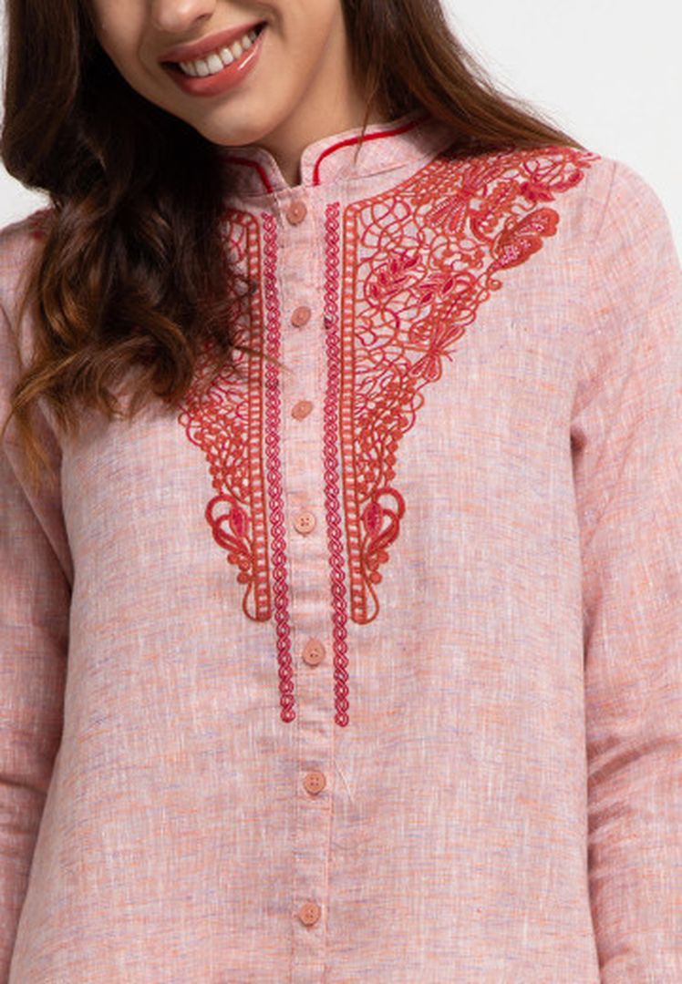 TRISET CASUAL AILISH EMBROIDERY BLOUSE - TR3075777
