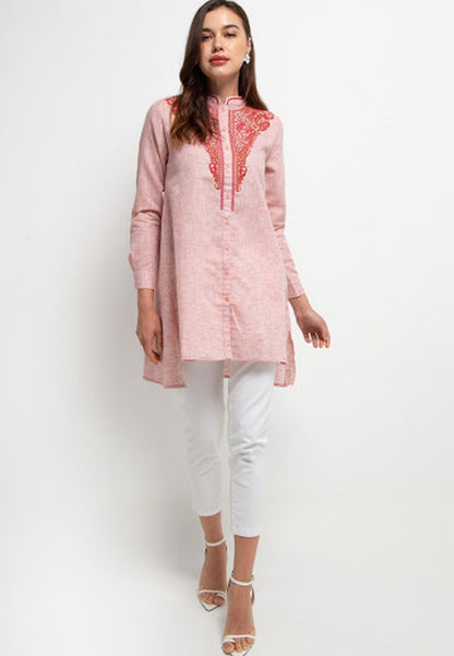 TRISET CASUAL AILISH EMBROIDERY BLOUSE - TR3075777