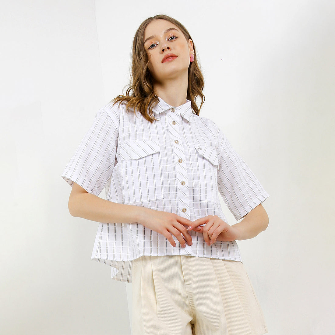 Triset Casual Pakaian Wanita LEA CROP OVERSIZE BLOUSE - TR5051701