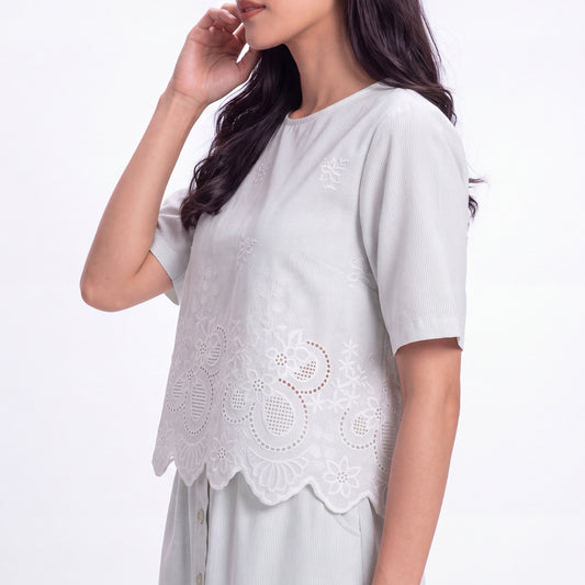 Triset Casual Blouse Wanita Scallop Embroidery Lengan Pendek | Boxy Fit | TR5053531