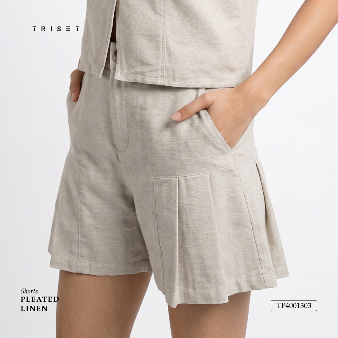 Trisel Casual Celana Pendek Wanita Pleated High Waist | Relaxed Fit | TP4001303